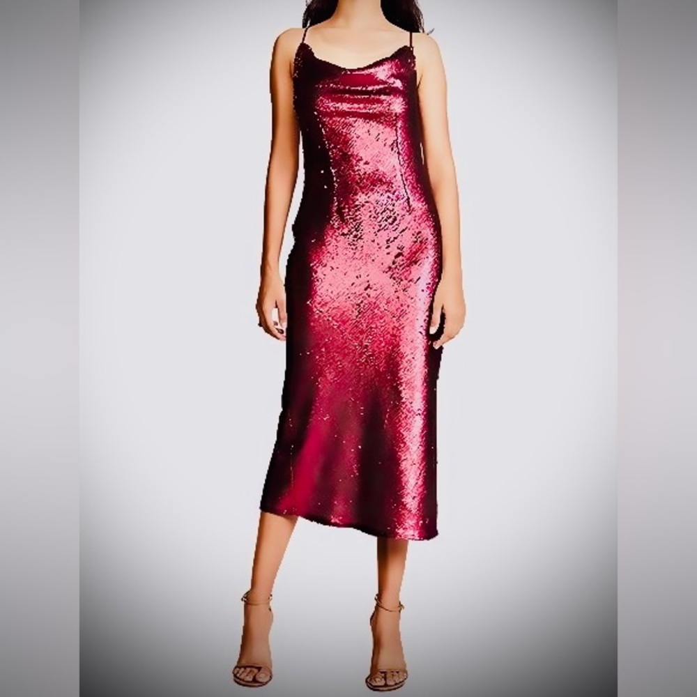 Sequined MIDI dress by keepsake